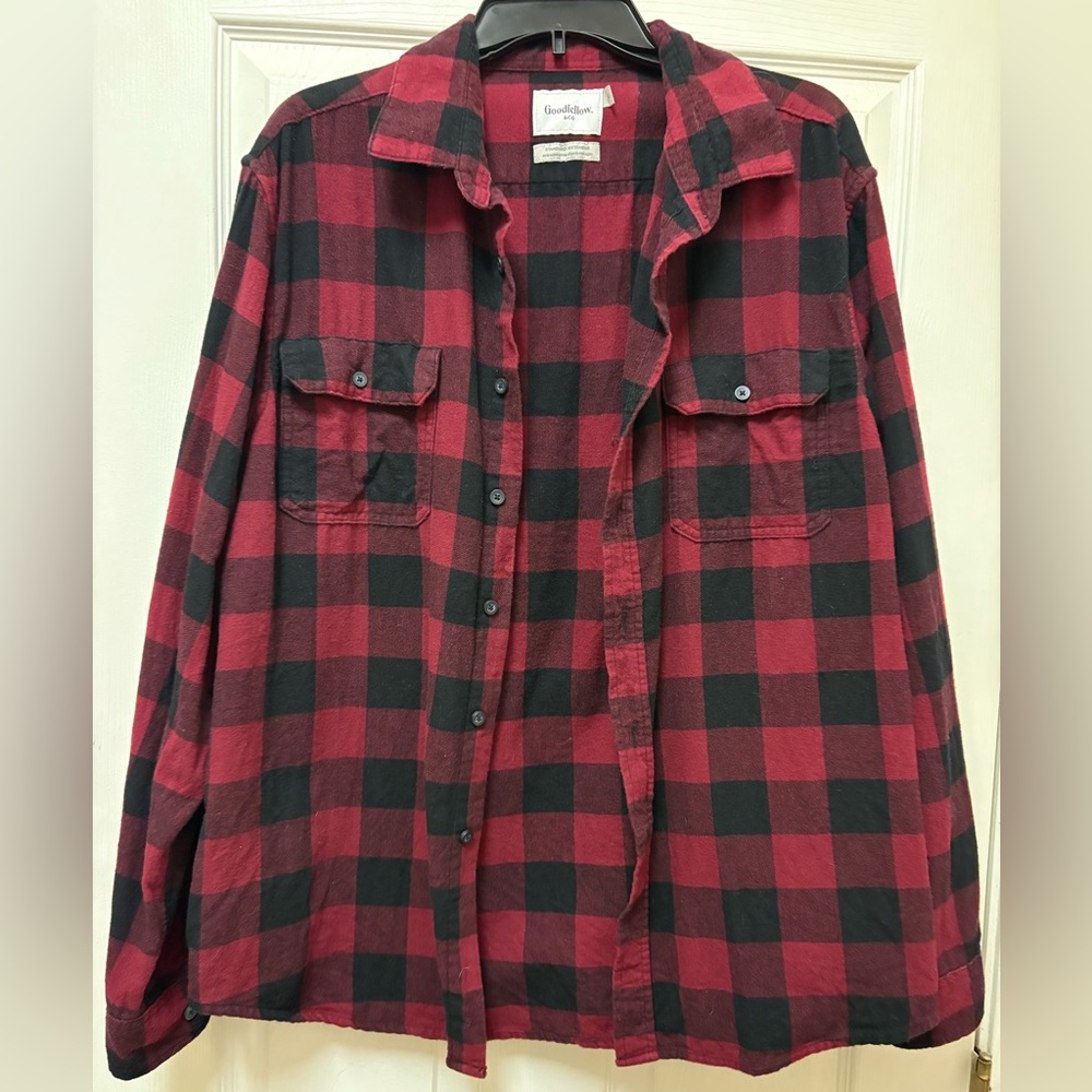 Goodfellow & Co Red and Black Plaid Shirt